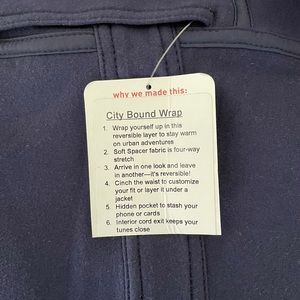 Lululemon City Bound Wrap, Navy